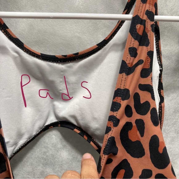 Leopard Cheetah Swimsuit Monokini  Swimwear Women One-Piece Metal Rings Medium - Picture 13 of 14